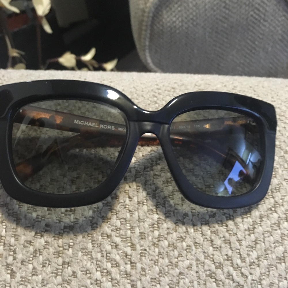 MICHAEL KORS. new never used